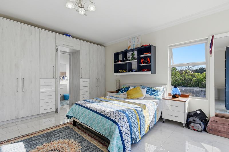 To Let 5 Bedroom Property for Rent in Pinelands Western Cape